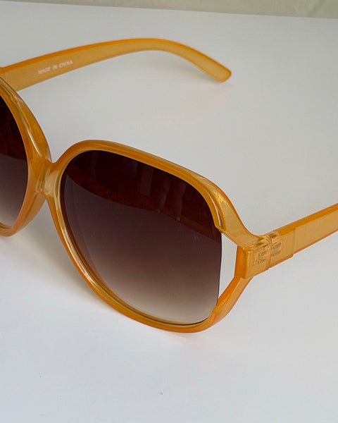 Lentes naranjas oversized