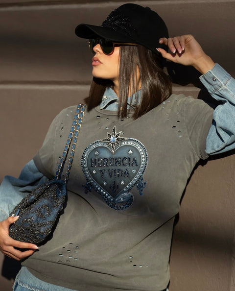 Ripped tee gris "Herencia y Vida"