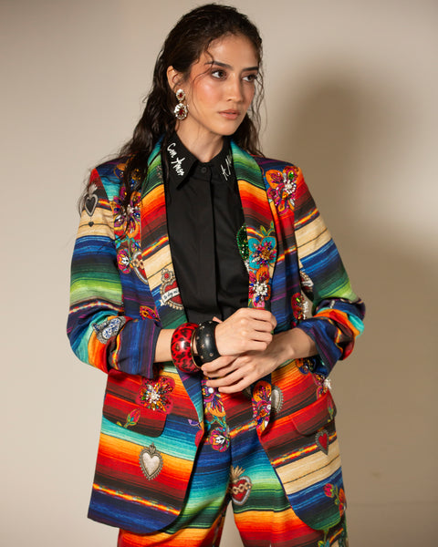 Blazer Zarape con flores bordadas