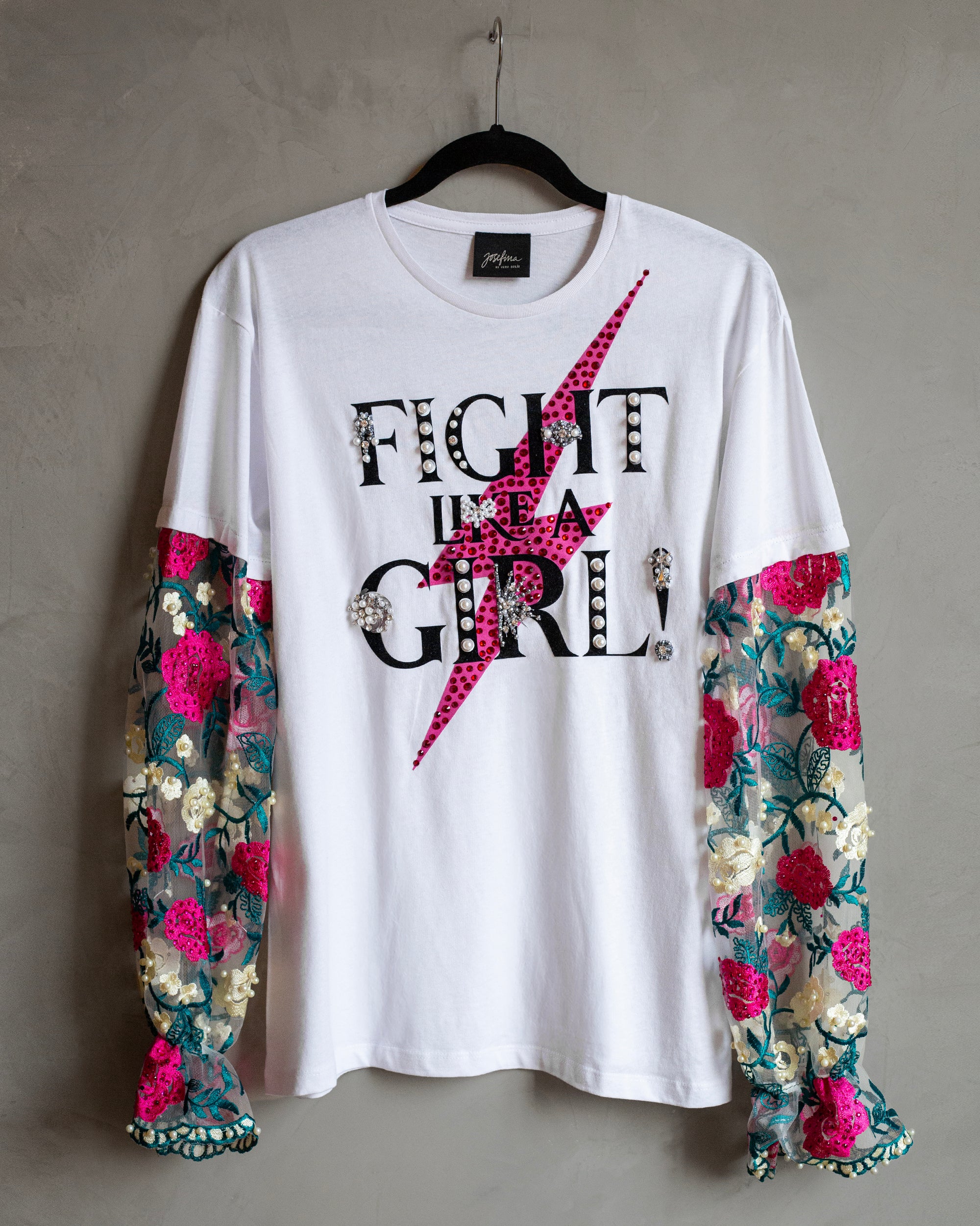 T shirt blanca con mangas de encaje Fight like a girl