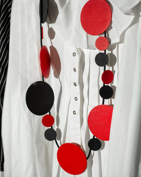 Camisa Blanca y Negra