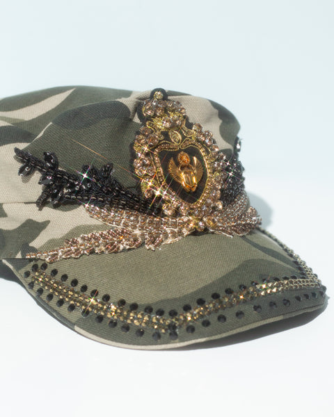 Gorra de camuflaje con cristales