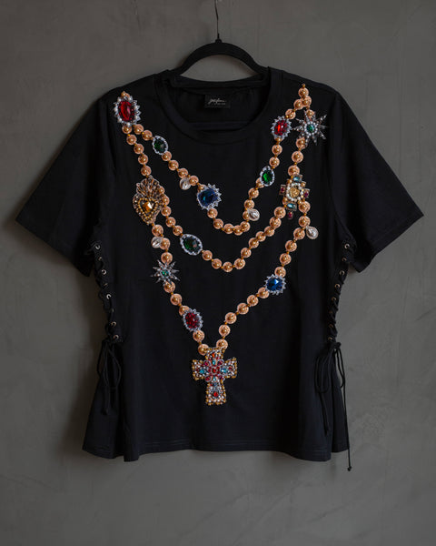 Blusa negra con cintillas rosary