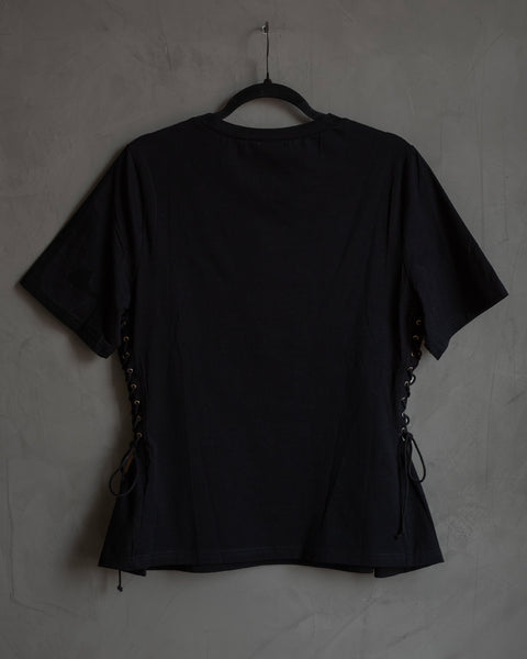 Blusa negra con cintillas rosary
